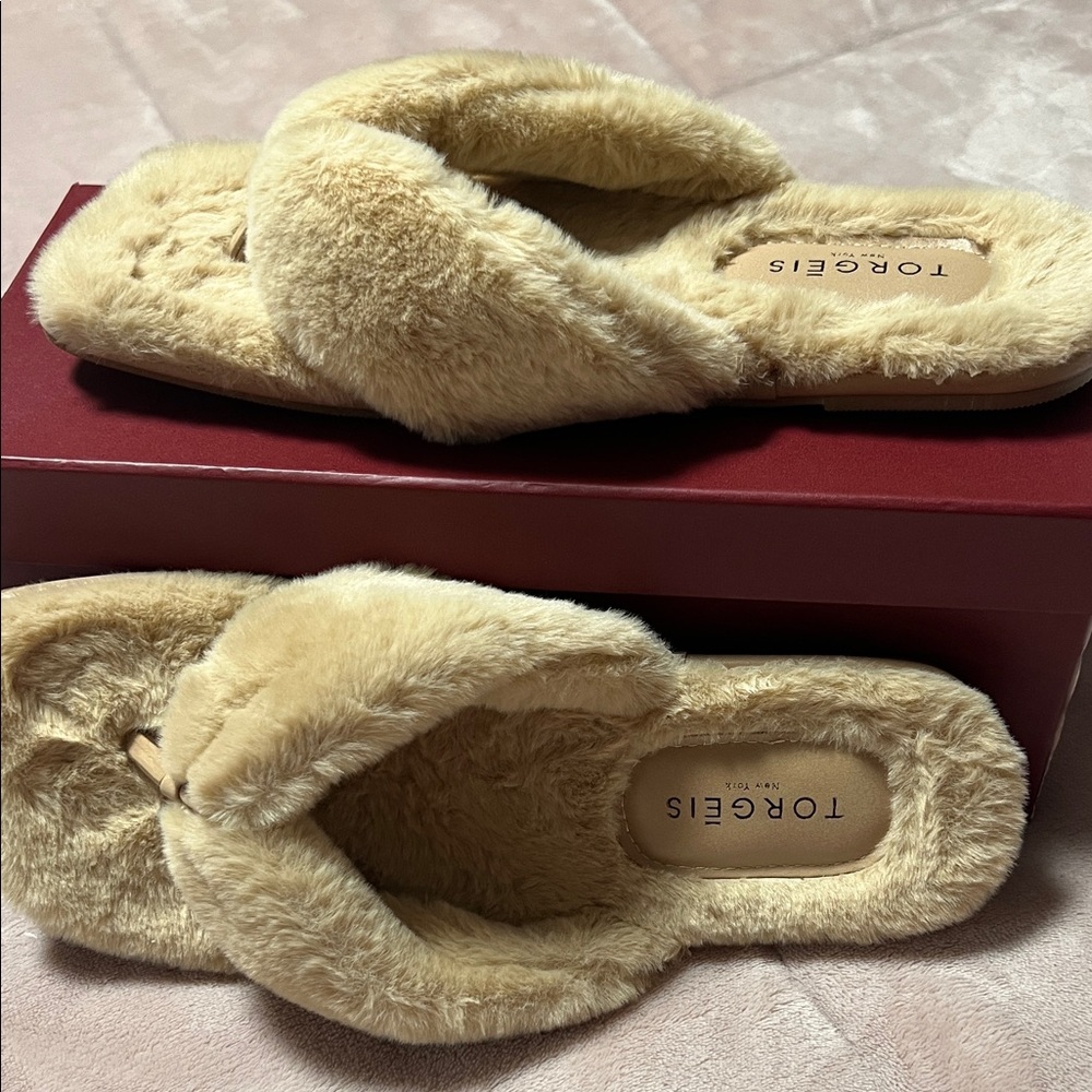TORGEIS Women's Plush Tan Slippers